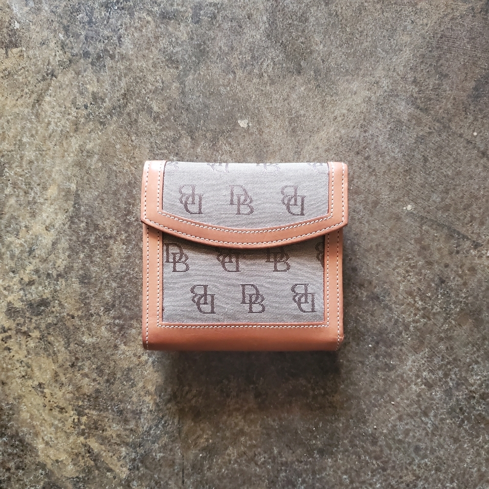 NEW Dooney & Bourke Monogram Canvas Bifold Wallet